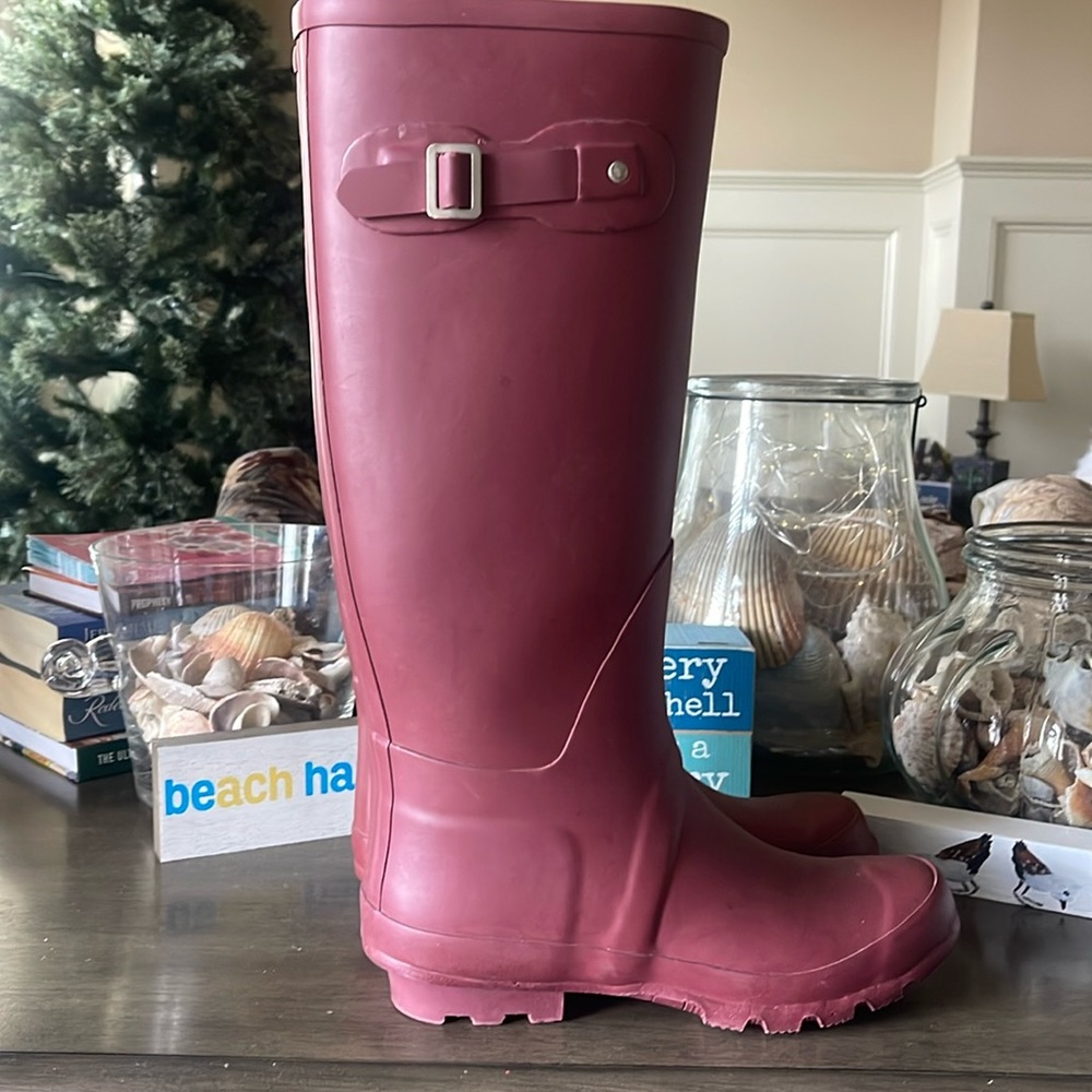 Quest women’s 7 tall rain boots